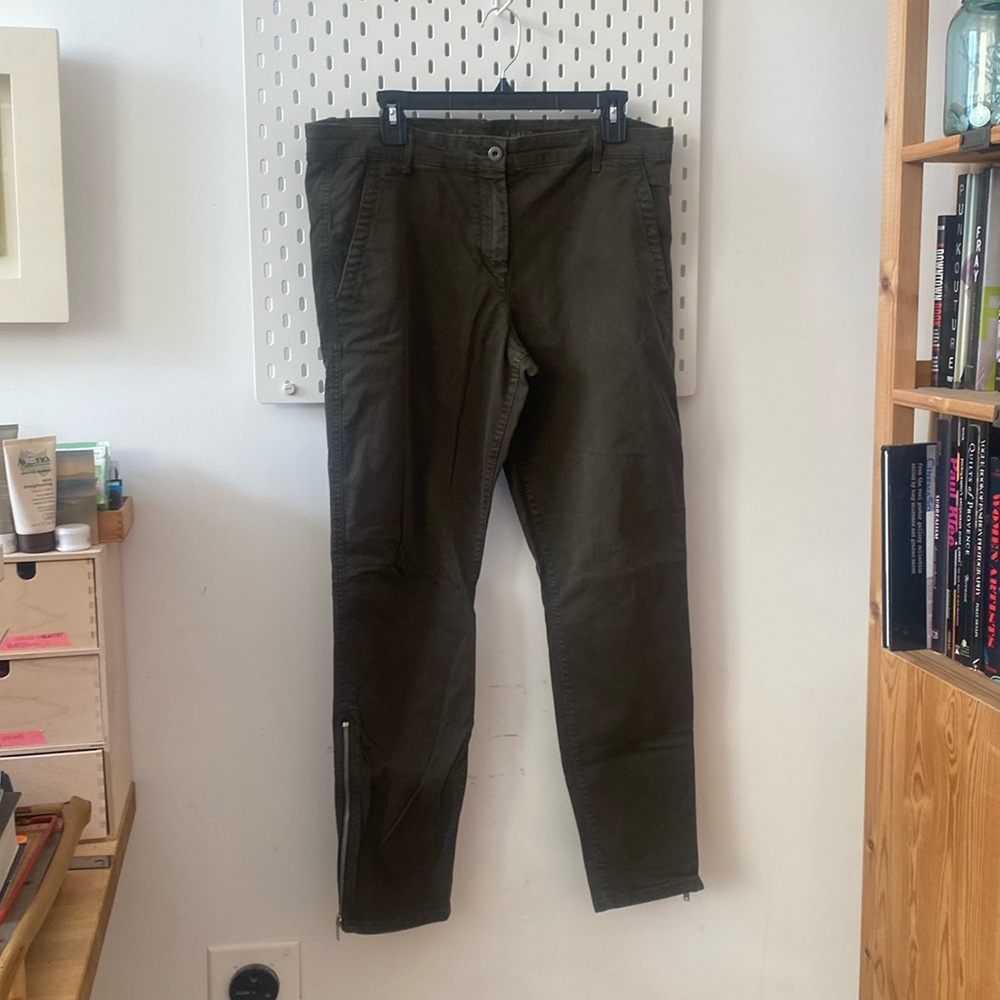 GAP Olive Green Slim Fit Khaki Pants with Zippered Calves.